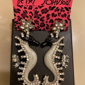 NEW Betsey Johnson Rhinestone Seahorse earrings
